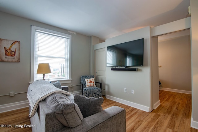 604 S 3rd St Unit 803, Louisville, KY 40202 - living room with light wood-style flooring and baseboards