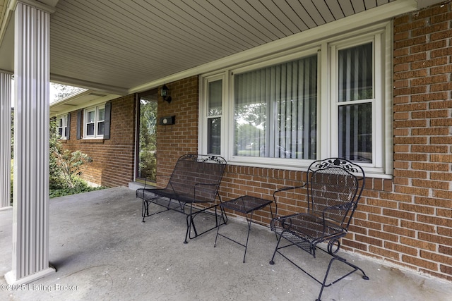 7407 Beahl Blvd, Louisville, KY 40258 - view of patio / terrace