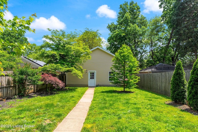 2220 Alta Ave, Louisville, KY 40205 - view of yard
