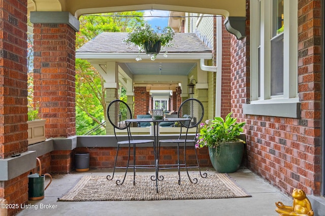 2220 Alta Ave, Louisville, KY 40205 - view of patio