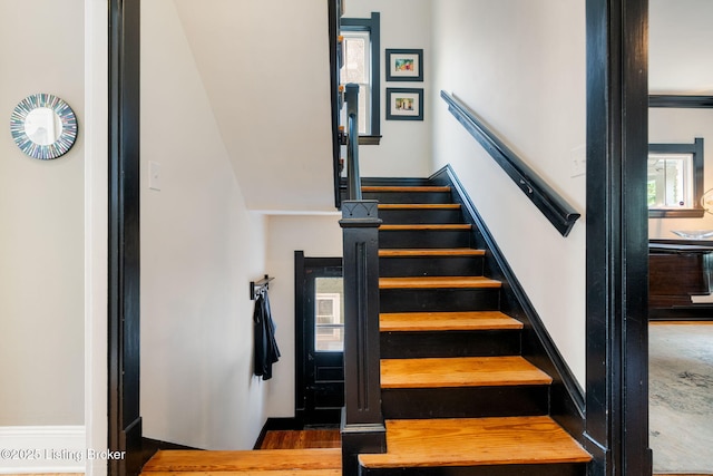 2220 Alta Ave, Louisville, KY 40205 - view of stairs