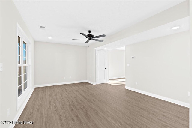 401 Sandy Cir, Elizabethtown, KY 42701 - spare room featuring wood finished floors, baseboards, ceiling fan, and recessed lighting