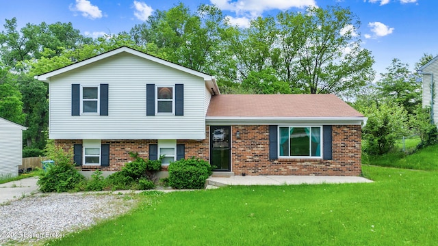 7333 W Orchard Grass Blvd, Crestwood, KY 40014 - split level home with brick siding and a shingled roof