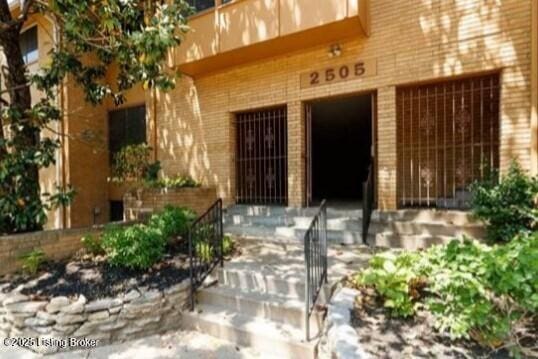 2505 Brownsboro Rd Unit D12, Louisville, KY 40206 - photo 1