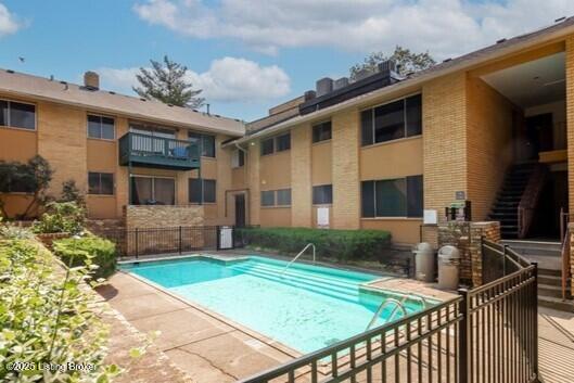 2505 Brownsboro Rd Unit D12, Louisville, KY 40206 - photo 2