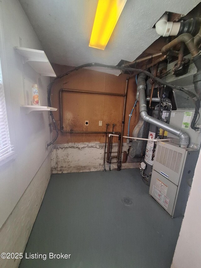 2508 Rhett Ct, Louisville, KY 40242 - below grade area featuring heating unit