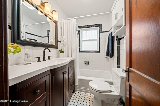 1883 Allgeier Ct, Louisville, KY 40213 - full bath featuring toilet, vanity, shower / bathtub combination with curtain, and tasteful backsplash