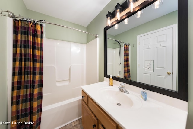 321 Lagrange Villa Dr, La Grange, KY 40031 - bathroom featuring vanity and shower / bath combo with shower curtain