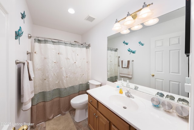 321 Lagrange Villa Dr, La Grange, KY 40031 - bathroom with toilet, vanity, and a shower with curtain
