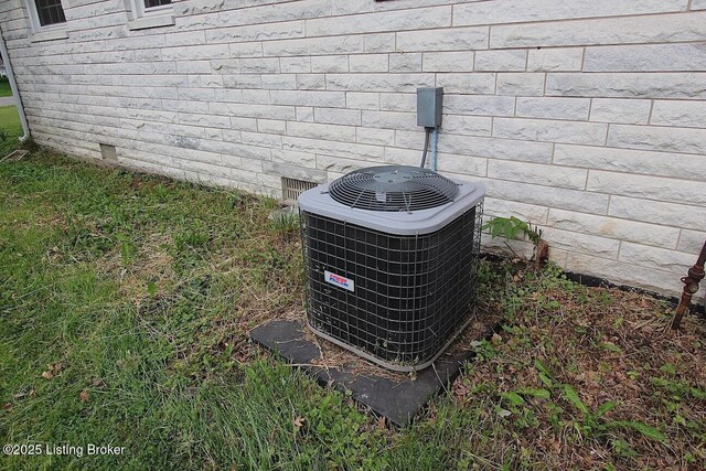485 Hazzard St, Scottsburg, IN 47170 - exterior view of central air condition unit