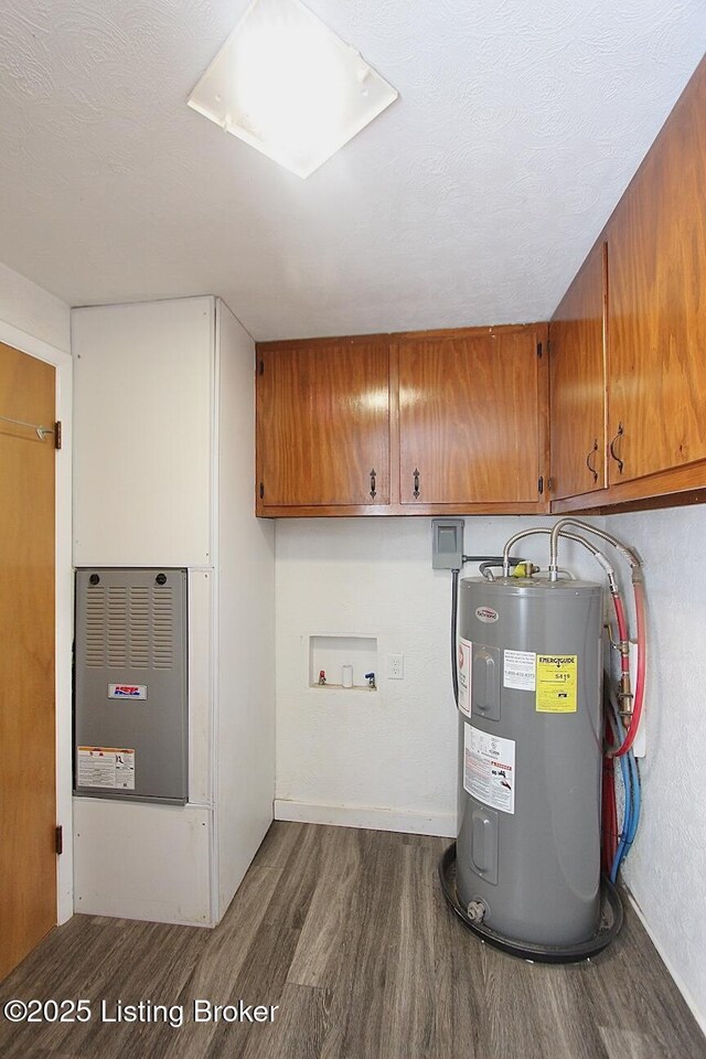 485 Hazzard St, Scottsburg, IN 47170 - utilities featuring electric water heater