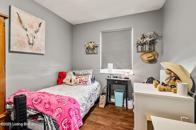 5202 Baywood Dr, Louisville, KY 40241 - bedroom featuring dark wood-style flooring and a textured ceiling
