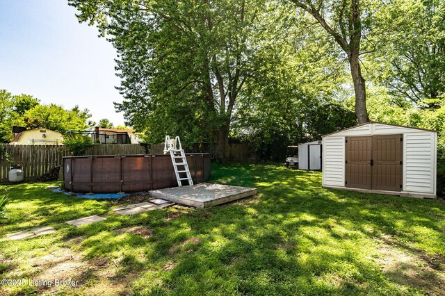 5202 Baywood Dr, Louisville, KY 40241 - view of yard
