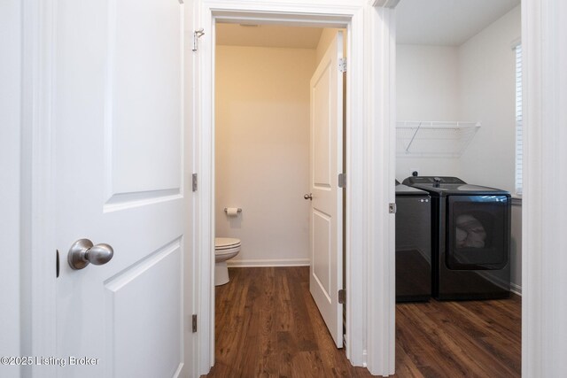 5806 Kellie Woods Dr, Louisville, KY 40258 - laundry room with independent washer and dryer and dark wood-style floors