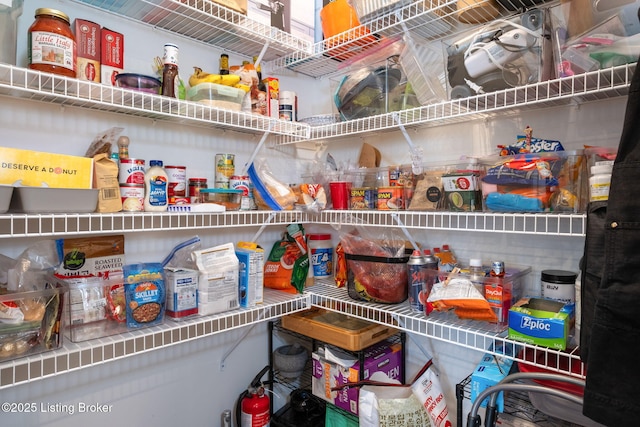 5806 Kellie Woods Dr, Louisville, KY 40258 - view of pantry