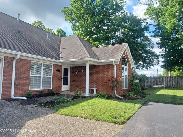 10532 Monticello Forest Cir, Louisville, KY 40299 - photo 1