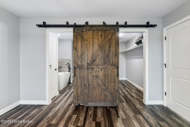 760 Leafdale Rd, Hodgenville, KY 42748 - view of closet