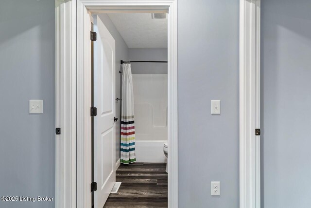 760 Leafdale Rd, Hodgenville, KY 42748 - corridor featuring dark wood-style flooring