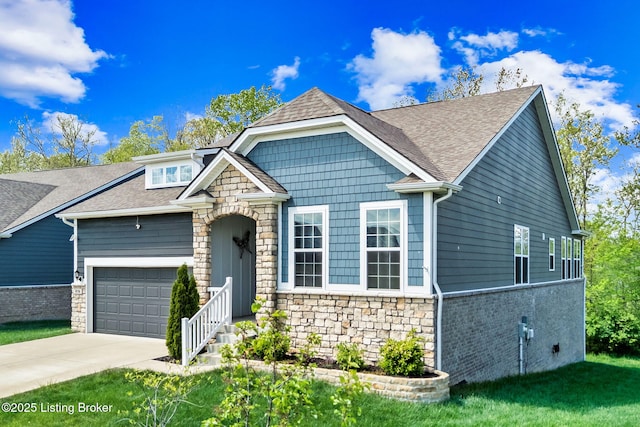 816 Snead Ct, Simpsonville, KY 40067 - craftsman inspired home with stone siding, a garage, a shingled roof, driveway, and a front yard