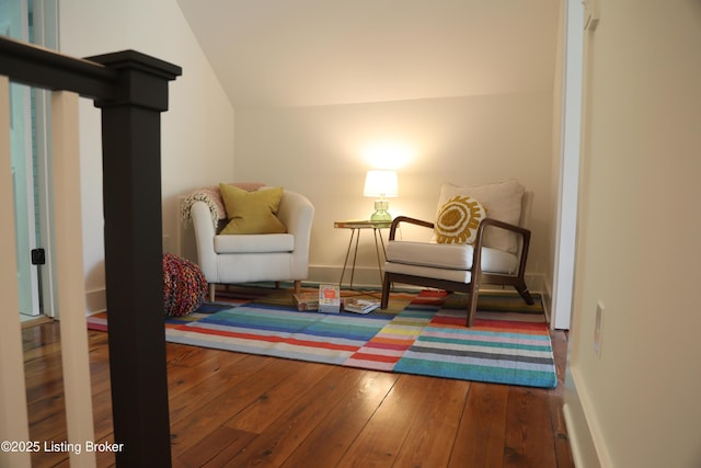 456 E Brandeis Ave, Louisville, KY 40217 - living area featuring lofted ceiling, hardwood / wood-style flooring, and baseboards