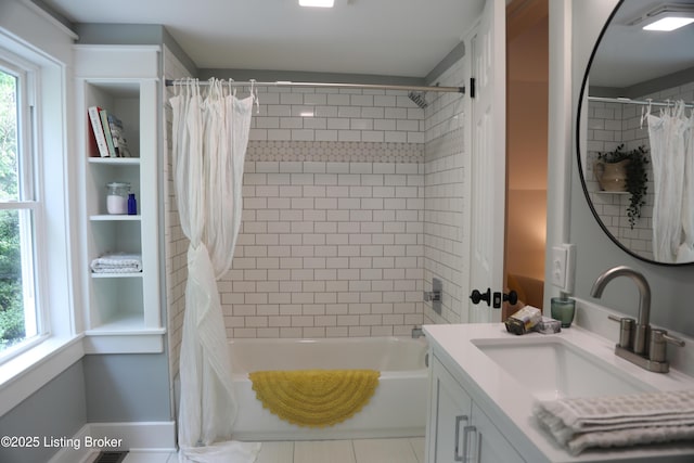 456 E Brandeis Ave, Louisville, KY 40217 - full bathroom featuring shower / bath combo with shower curtain and vanity