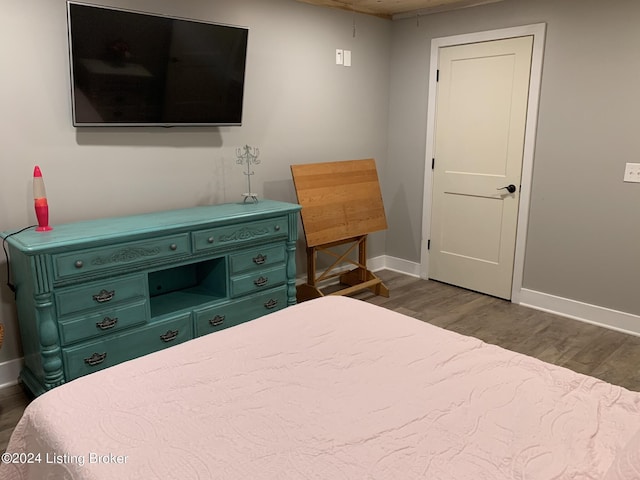 107 Clymene Rd, Cecilia, KY 42724 - bedroom featuring baseboards and wood finished floors