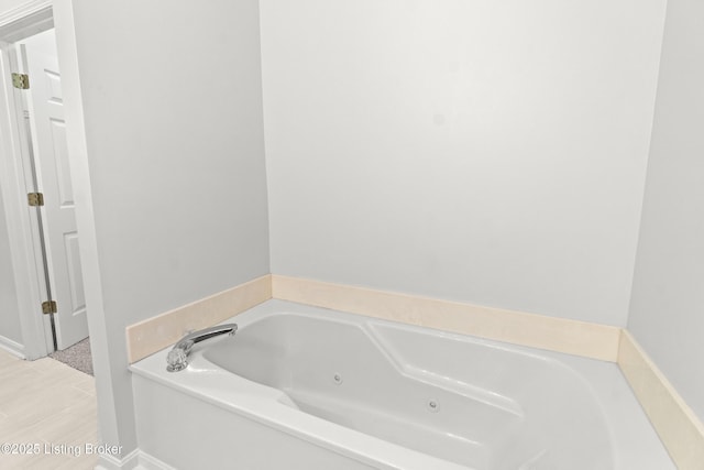 5106 Telford Ln, Louisville, KY 40241 - bathroom featuring a tub with jets
