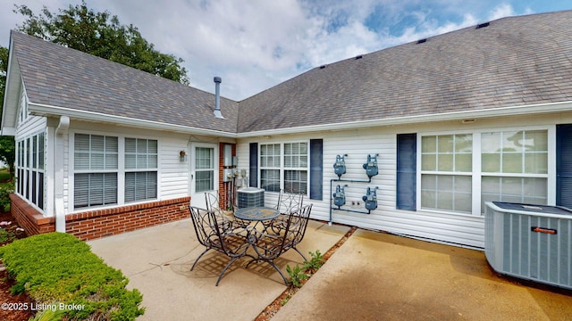 10409 Pine Glen Cir, Louisville, KY 40291 - view of patio / terrace featuring central AC unit
