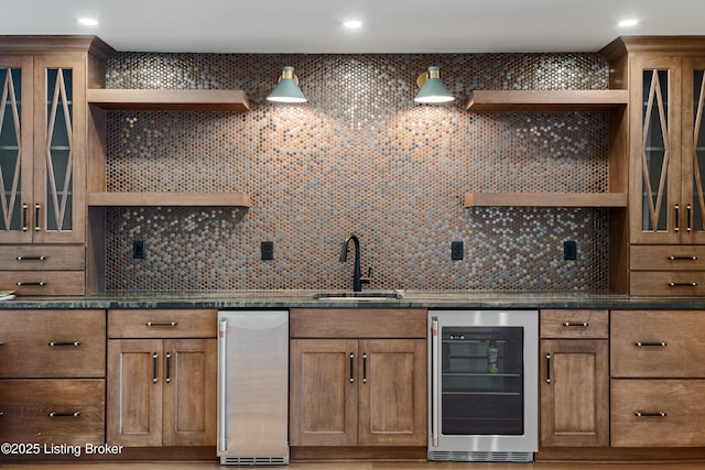 4907 Sycamore Ridge Ln, La Grange, KY 40031 - indoor wet bar with beverage cooler, backsplash, and fridge