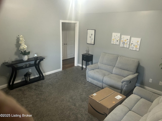 105B Twin Oaks Dr, Bardstown, KY 40004 - living room featuring carpet floors and baseboards