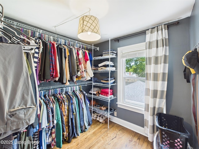 4932 Southern Pkwy, Louisville, KY 40214 - spacious closet with wood finished floors