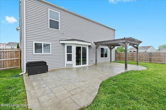 102 Limestone Ct, Shepherdsville, KY 40165 - rear view of house with a pergola and a patio