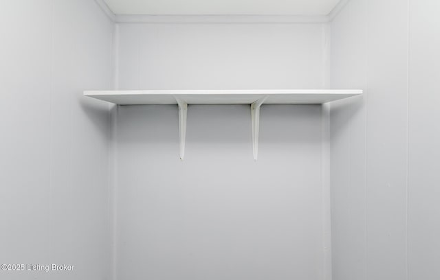 1057 Hillview Blvd, Shepherdsville, KY 40229 - view of spacious closet