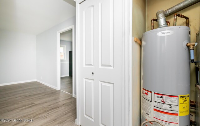 1057 Hillview Blvd, Shepherdsville, KY 40229 - utility room featuring water heater
