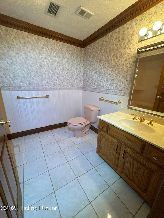 5309 Bardstown Rd, Springfield, KY 40069 - bathroom featuring wainscoting, vanity, wallpapered walls, a textured ceiling, and ornamental molding