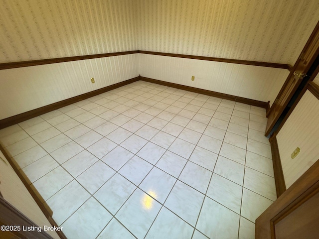 5309 Bardstown Rd, Springfield, KY 40069 - spare room featuring wallpapered walls and baseboards
