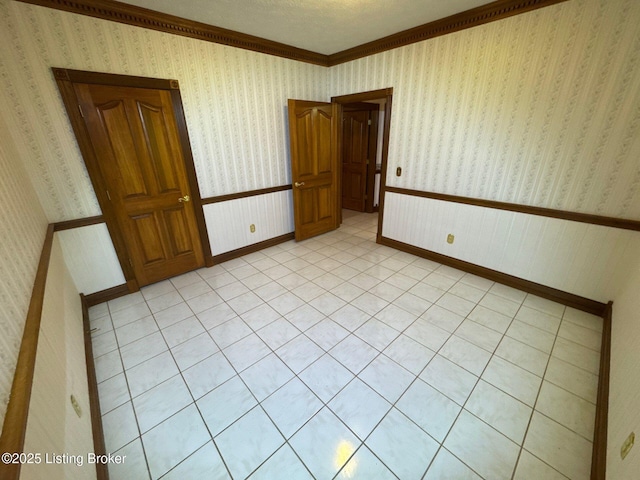 5309 Bardstown Rd, Springfield, KY 40069 - unfurnished room featuring ornamental molding and wallpapered walls