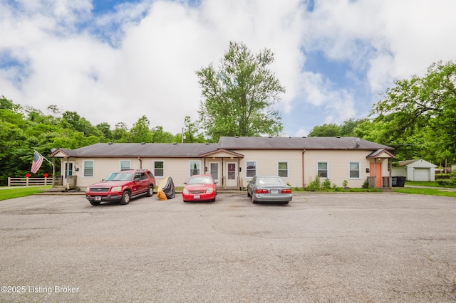 912 Cedar St, New Albany, IN 47150 - view of front of property with uncovered parking