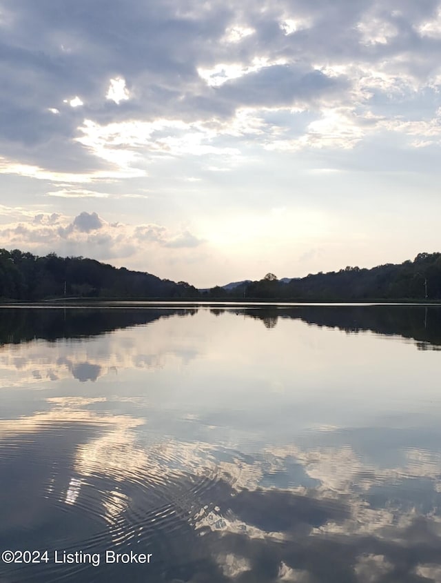 202 Lakeview Dr, New Haven, KY 40051