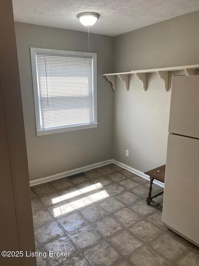 533 Lee Rd, Elizabethtown, KY 42701 - view of walk in closet