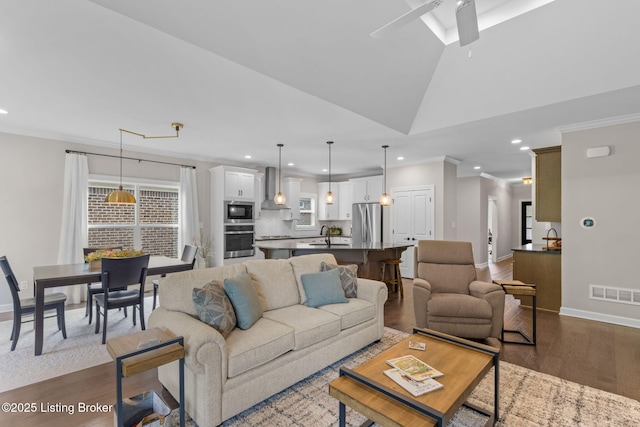 1242 Conservatory Ln, Louisville, KY 40223