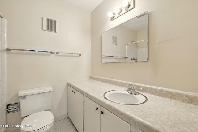 1815 Gardiner Ln Unit C29, Louisville, KY 40205 - full bath with vanity, toilet, and a shower