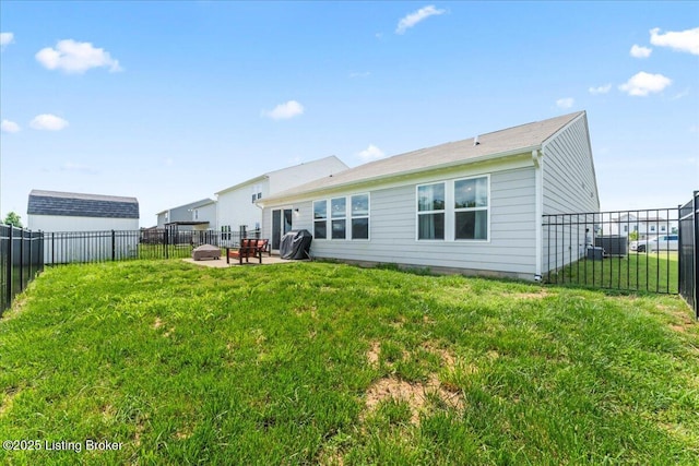 119 Wildflower Ave, Mt Washington, KY 40047 - back of property with a patio