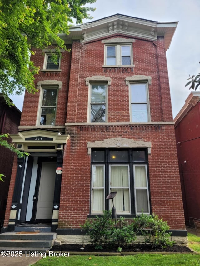 224 E Oak St, Louisville, KY 40203 - view of front facade with brick siding