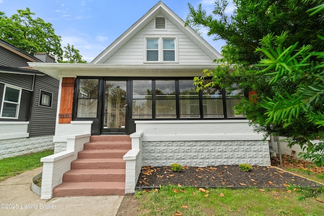2633 Grand Ave, Louisville, KY 40211 - view of front of home featuring a sunroom