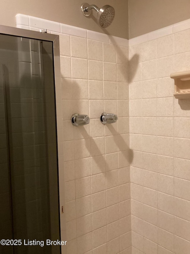 1815 Gardiner Ln Unit A9, Louisville, KY 40205 - full bath with a shower stall