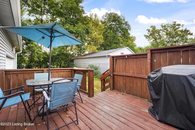 7917 Edsel Ln, Louisville, KY 40291 - deck with area for grilling and outdoor dining space
