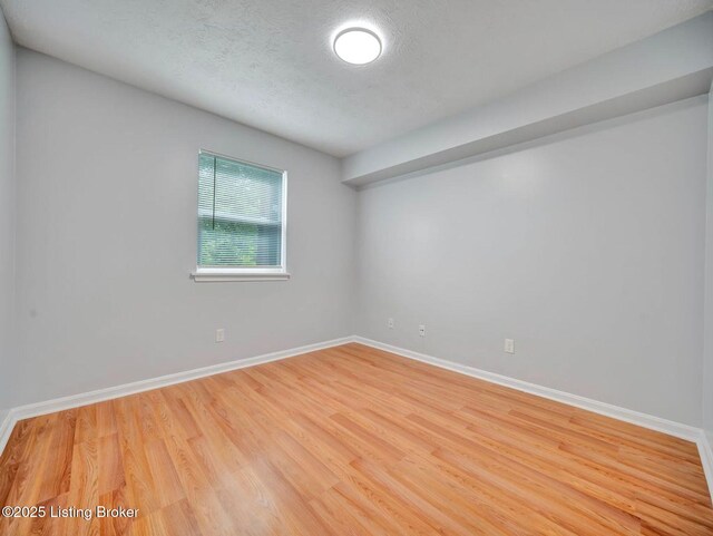 3506 Lodge Ln Unit 228, Louisville, KY 40218 - photo 11