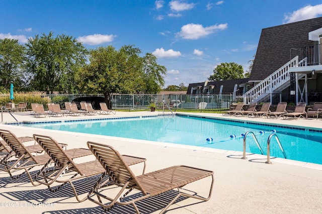 1116 La Fontenay Ct, Louisville, KY 40223 - community pool featuring a patio and stairs