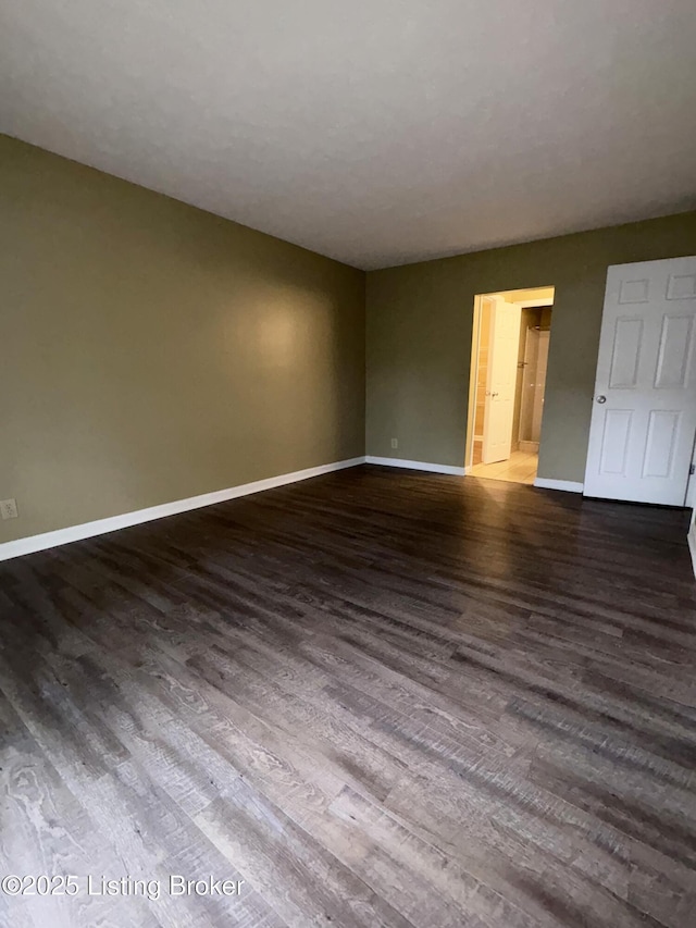 1116 La Fontenay Ct, Louisville, KY 40223 - spare room with dark wood-style floors and baseboards